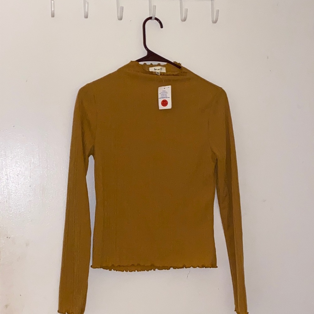 NEW LOVE J yellow lettuce trim top (never worn)